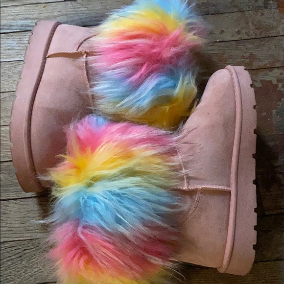 Used Pink Boots - Picture 2 of 2